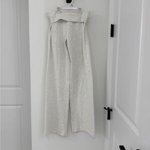 Brandy Melville light gray/white wide leg fold over yoga pants